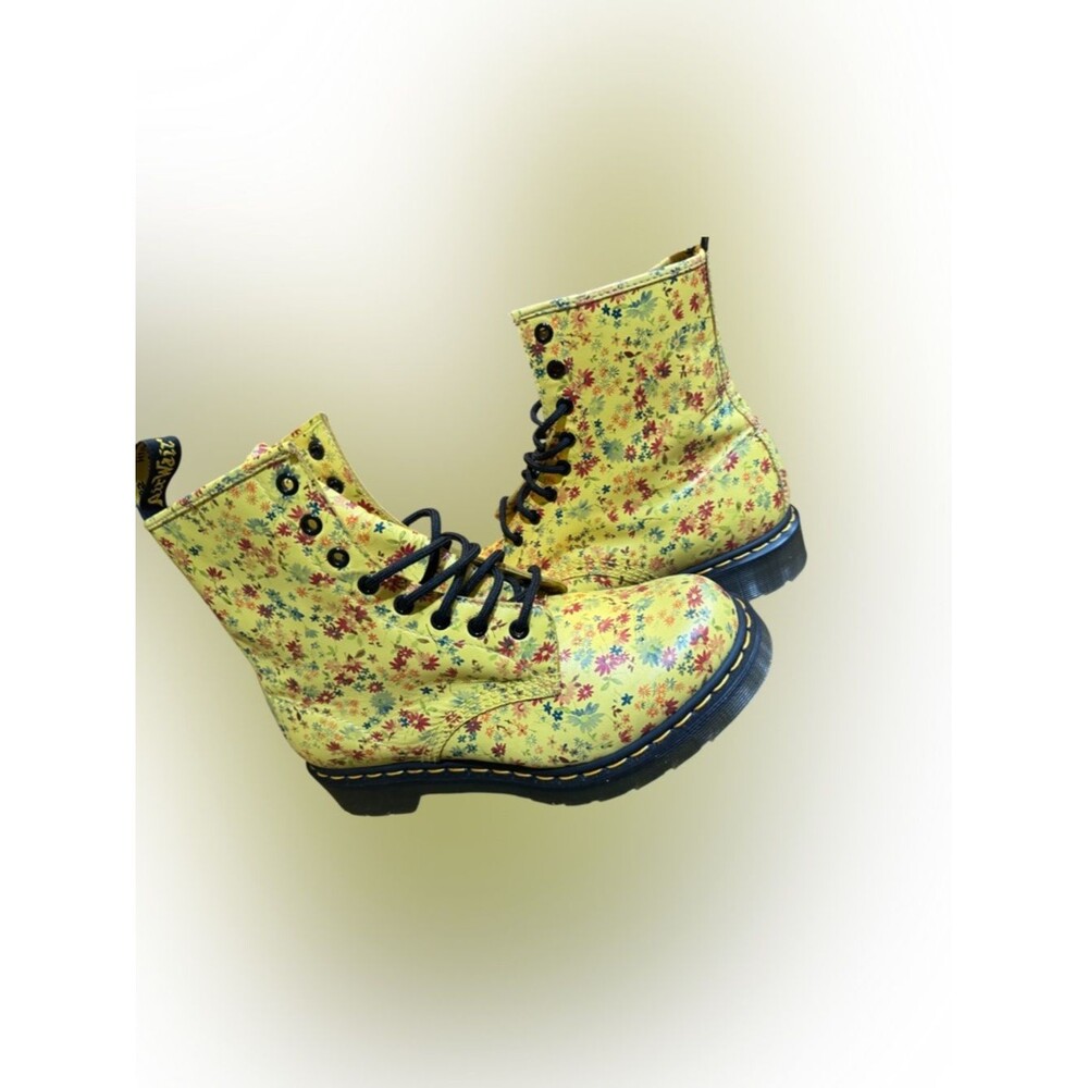 Dr. Martens RARE NIB 1460 Sun Yellow Little Flowers Floral Boots Women's size 9 - Picture 7 of 16